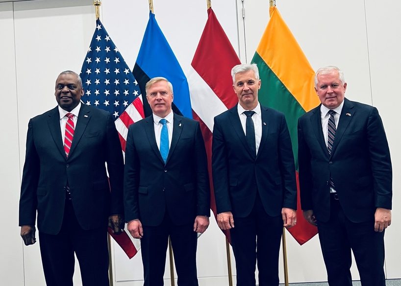 Increase of NATO presence on the eastern flank cannot replace the fundamentally necessary U.S. presence, says Minister A. Anušauskas meeting U.S. Secretary of Defense