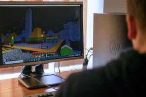  Pilietinės gynybos pamokos su „Minecraft“