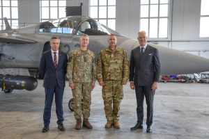  Pasikeitė NATO oro policijos misiją Baltijos šalyse vykdantys kariniai kontingentai: vadovavimą perėmė Vengrija