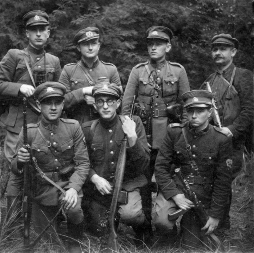 Dainavos apygardos partizanų vadų vadavietės įšventinimo iškilmės