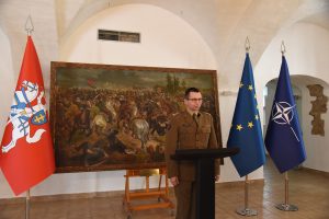  Apdovanoti mokinių rašinių konkurso „Mes esame NATO“ laureatai