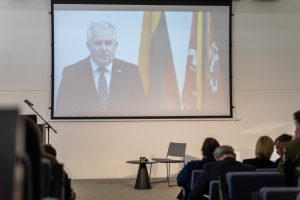  Minint Romo Kalantos pasiaukojimo jubiliejinius metus Pilietinio pasipriešinimo dienos išvakarėse surengta konferencija