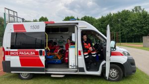  Kaune įvyko 10-osios vyresnių klasių mokinių pasirenkamojo kūno kultūros modulio „Krašto gynyba“ varžybos