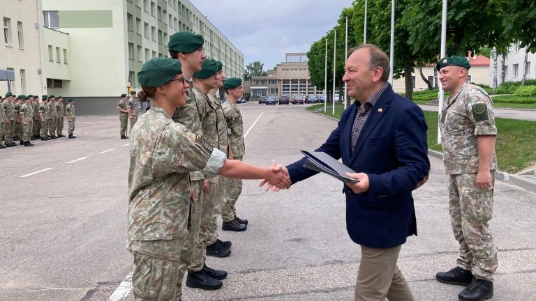 Padėka pilietiškiems kariūnams