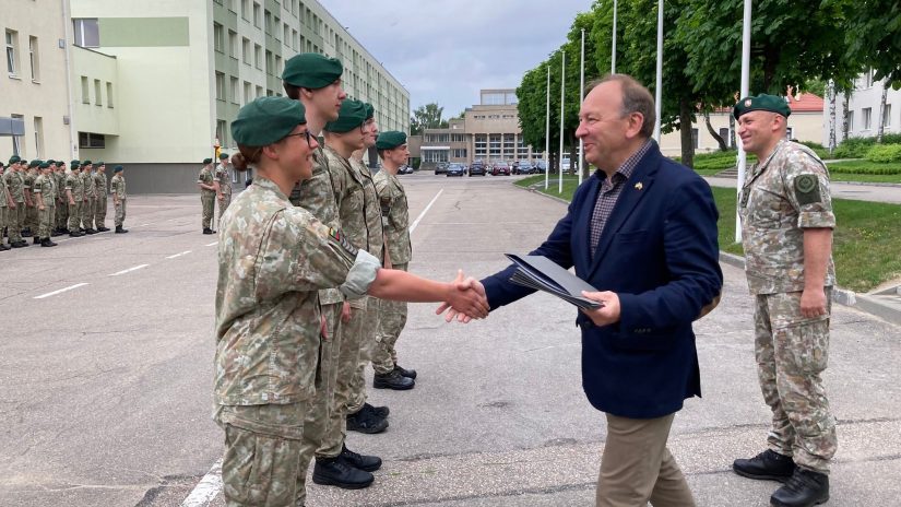 Padėka pilietiškiems kariūnams