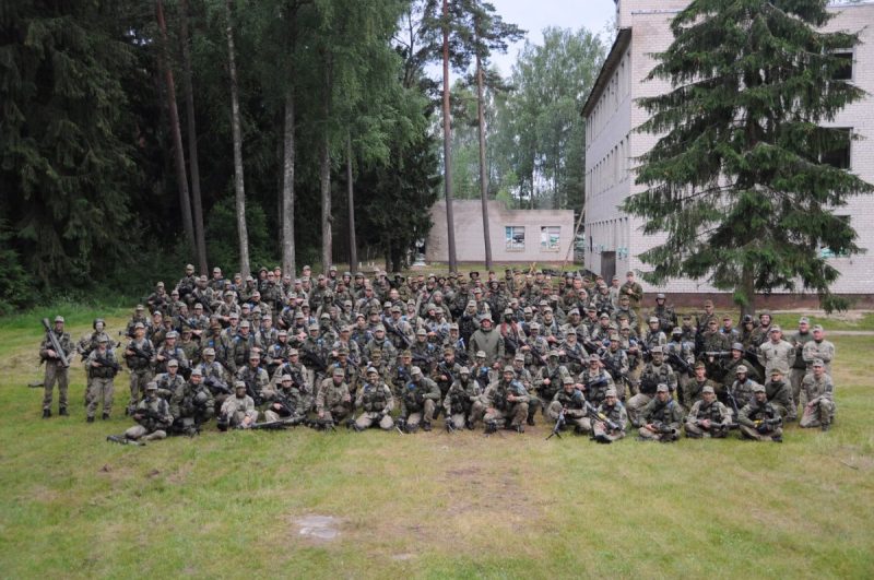 Apie 200 jaunuolių nuo rugsėjo sieks atsargos leitenanto laipsnio: mokymus pradės 11-oji kariūnų aspirantų karta