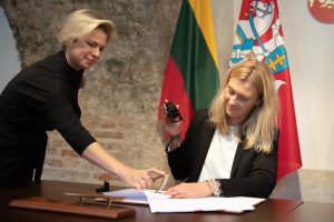  Pasirašyta sutartis dėl Ukrainai skirtų dronų kamikadzių įsigijimo