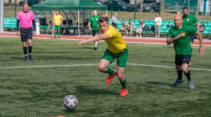  KAM ir LK Gynybos štabo futbolininkai tradicinėse draugiškose rungtynėse pranoko užsienio gynybos atašė komandą