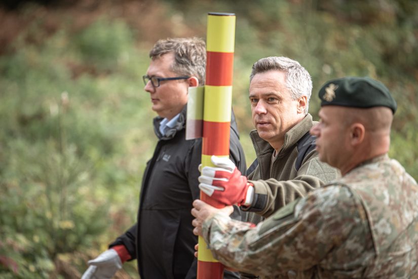 Pradėti Rūdninkų karinio poligono ribų žymėjimo darbai
