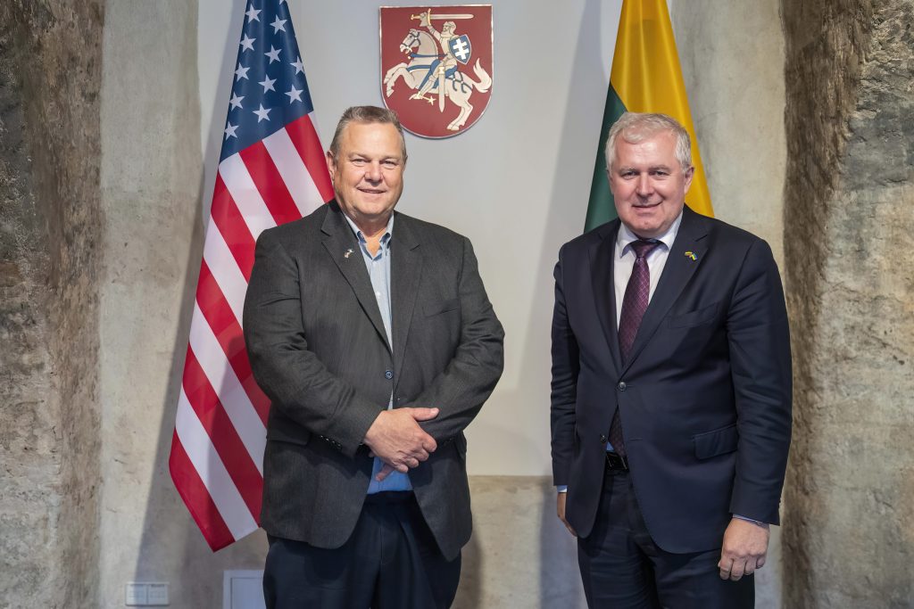 A. Anušauskas discussed the increasing military support to Lithuania with U.S. Senator: the commitment to our defence stands strong &nbsp;