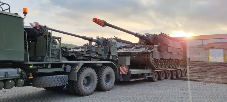 Lietuva perduoda suremontuotas sąjungininkų haubicas Ukrainai ir parsiveža remontui kitas