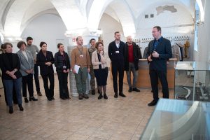  Krašto apsaugos ministerijoje atidaryta paroda „Lietuvos vardiniai ginklai“