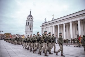  Karo akademijos kariūnai prisiekė Lietuvai