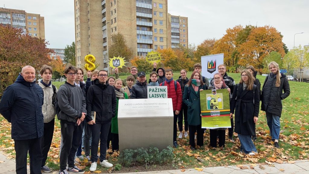 Pamoka – kvietimas Juozo Lukšos–Daumanto skvere