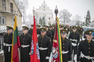  Merkinėje atidengta Lietuvos partizanų vado Adolfo Ramanausko-Vanago skulptūra