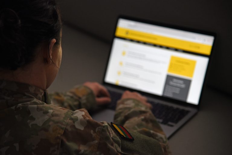 NKSC pataria, kaip per „Juodojo penktadienio“ išpardavimus neužkibti ant internetinių sukčių kabliuko