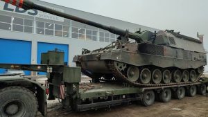  Ukrainą pasiekė dar dvi Lietuvoje suremontuotos haubicos ir dalis amunicijos