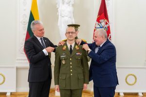  Dviem Lietuvos karininkams suteikti generolo majoro laipsniai