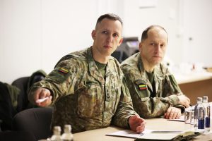  Ministras lankė kariuomenės dalinius šiaurės Lietuvoje ir domėjosi infrastruktūros projektų vystymu