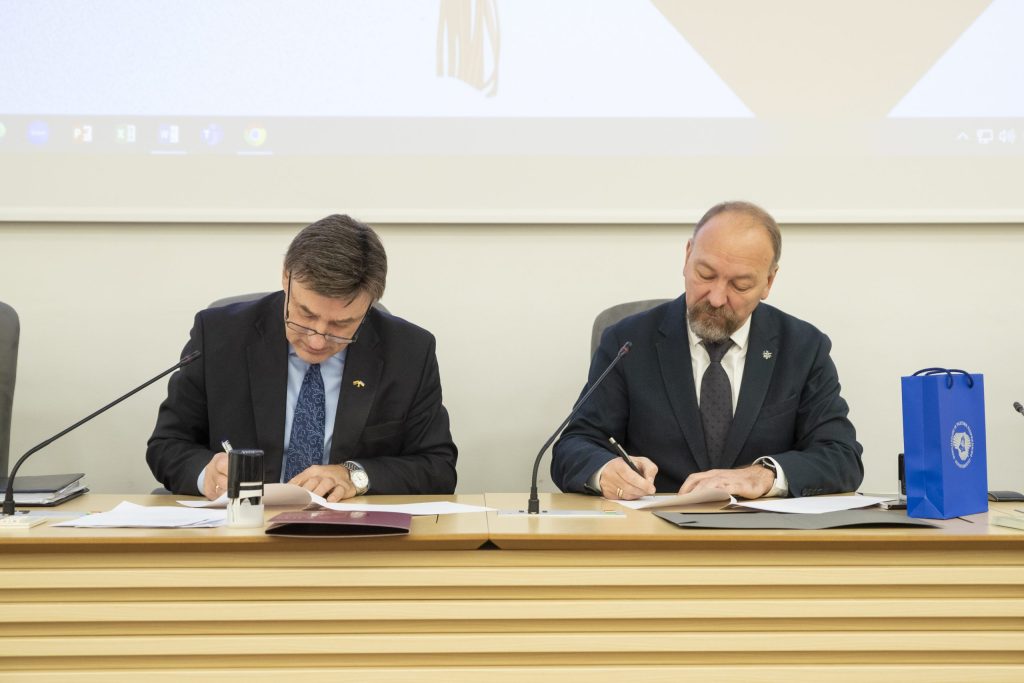 Vytauto Didžiojo universitetas bendradarbiaus ugdant pilietinę visuomenę