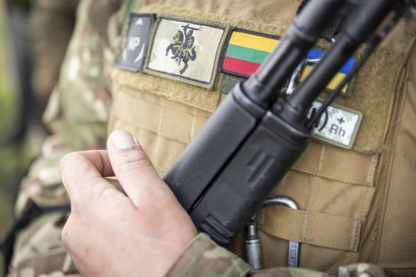  Minister of National Defence and Chief of Defence visit Lithuanian military on Operation Interflex