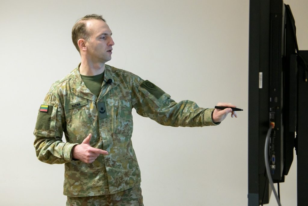 <strong>Ukrainian cadets undergo junior officer command training in Lithuania  </strong>