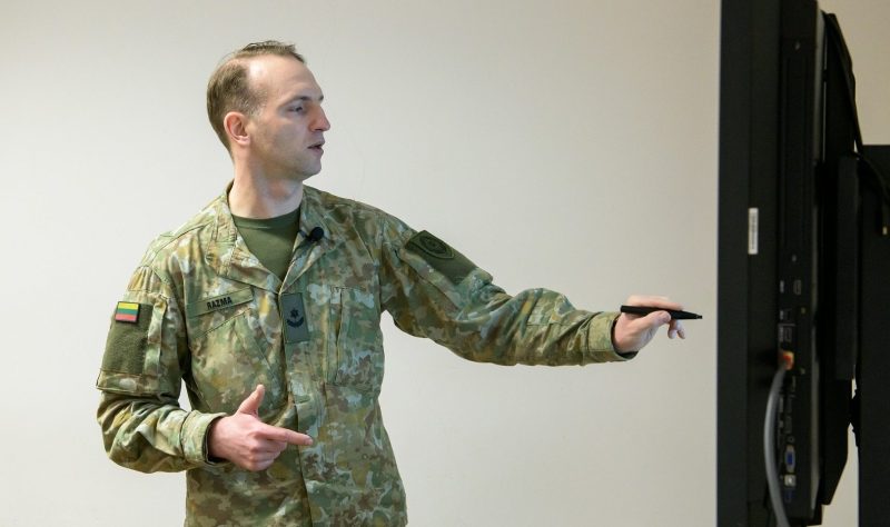 Ukrainos kariūnai dalyvauja jaunesniųjų vadų rengimo kursuose Lietuvoje