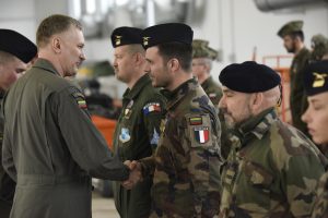  NATO oro policijos misijos kontingentų pasikeitimo metu pabrėžtas poreikis dislokuoti Baltijos šalyse papildomus oro gynybos pajėgumus