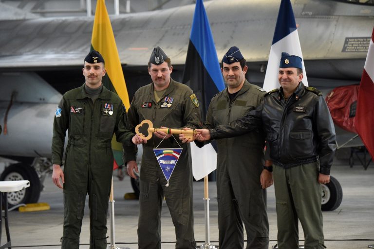 NATO oro policijos misijos kontingentų pasikeitimo metu pabrėžtas poreikis dislokuoti Baltijos šalyse papildomus oro gynybos pajėgumus