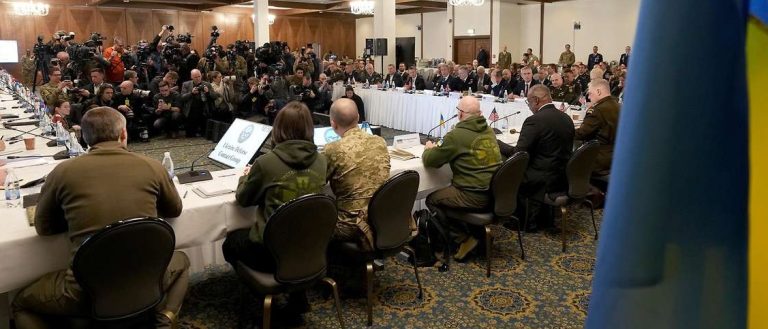 Vienuoliktame „Ramšteino formato“ susitikime aptarta nauja šalių karinė parama Ukrainai