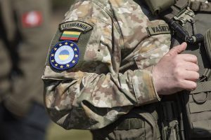  Krašto apsaugos ministras ir kariuomenės vadas Vokietijoje lanko Lietuvos instruktorius, ruošiančius Ukrainos karius