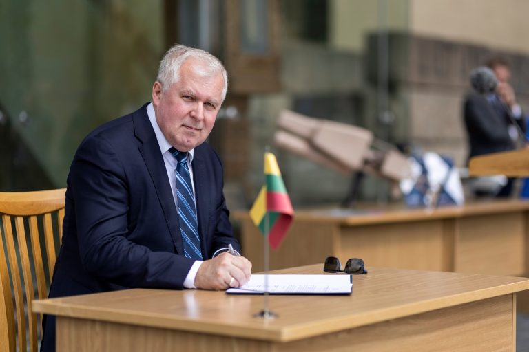Ministrai susitarė dėl tolimesnės Lietuvos gynybos ir saugumo pramonės plėtros