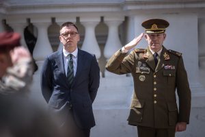  Apdovanoti iš misijos Malyje grįžę Lietuvos kariai savanoriai