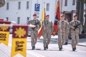  Apdovanoti iš misijos Malyje grįžę Lietuvos kariai savanoriai