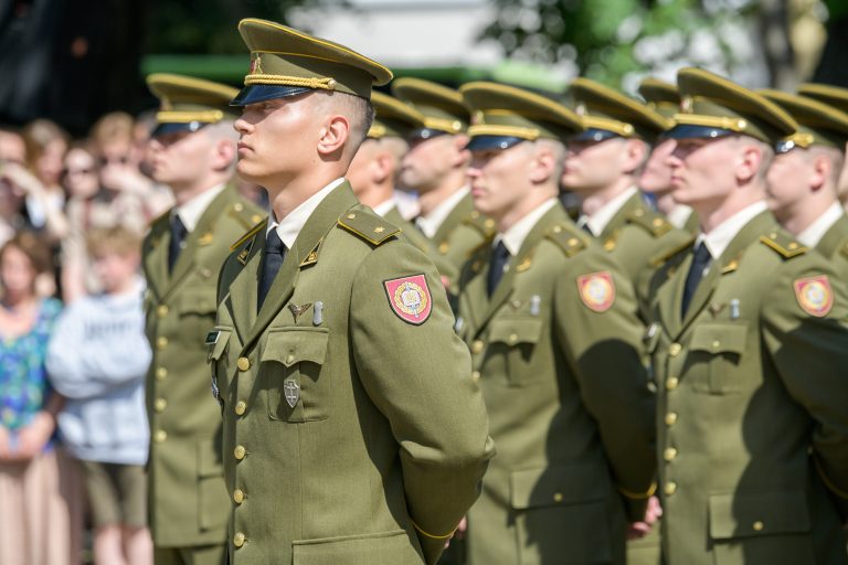  Karininkų gretas papildė Lietuvos karo akademijos absolventai