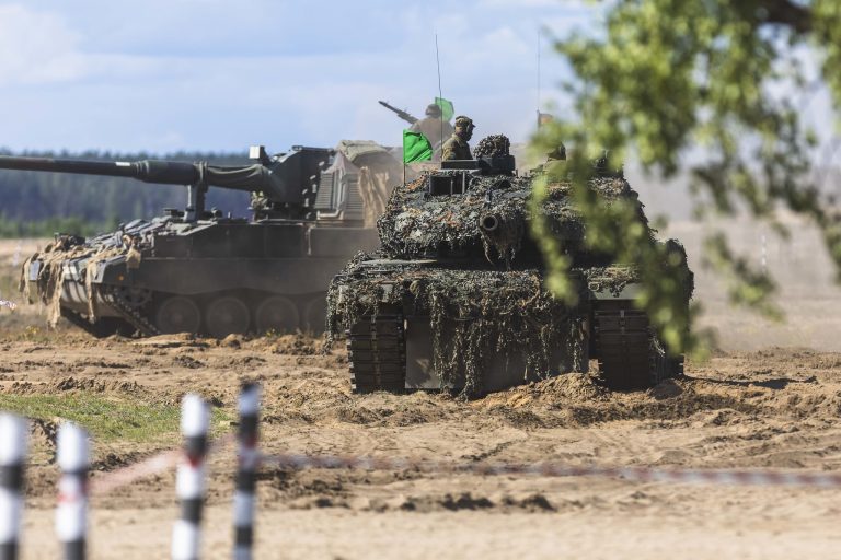 Lietuvos, Vokietijos ir NATO aukšto rango pareigūnai stebės dvišales karines pratybas Pabradėje