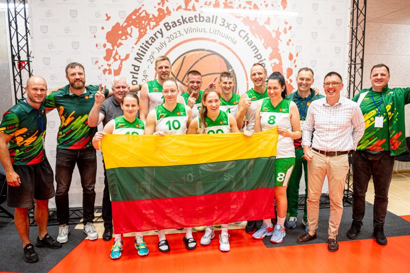 Ministras A. Anušauskas pasveikino pasaulio kariškių 3x3 krepšinio čempionato laimėtojus ir organizatorius