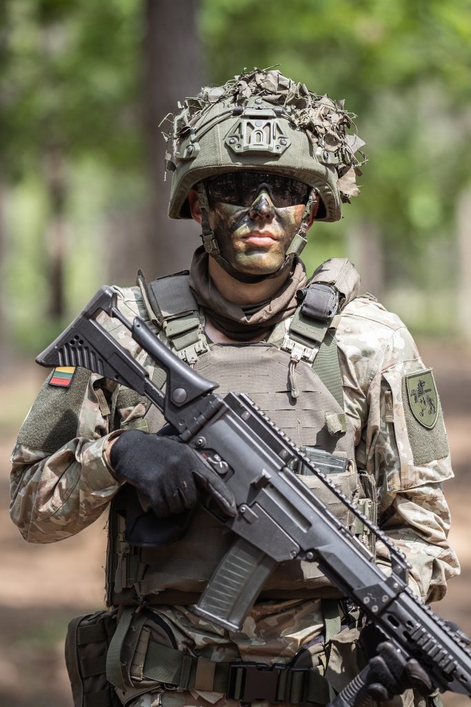 First batch of German armour vests delivered to warehousing facility at Šiauliai  