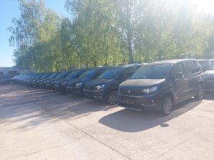  Lietuvos kariuomenei pristatyta nauja krovininių sunkvežimių ir daugiatikslių automobilių partija