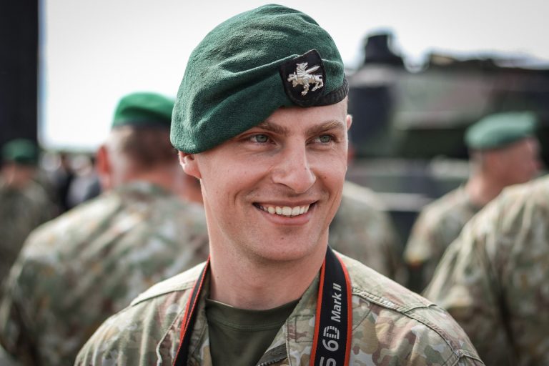 Fotografas vyr. srž. Arnas Čemerka – Man bjaurus yra karas