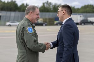  Viceministras Ž. Tomkus susitiko su NATO karinių oro pajėgų vadavietės vadu gen. J.H. Heckeriu, aptarė NATO oro gynybos Rotacinio modelio įgyvendinimą  