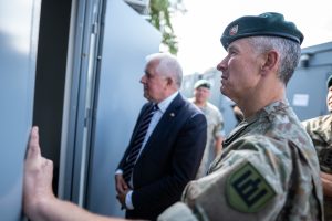  Marijampolėje atidarytoje stovykloje „Vytenis“ galės gyventi bei treniruotis 800 sąjungininkų ir Lietuvos karių