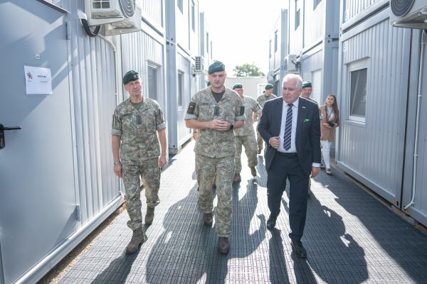  Marijampolėje atidarytoje stovykloje „Vytenis“ galės gyventi bei treniruotis 800 sąjungininkų ir Lietuvos karių