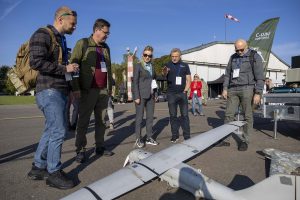  Bepiločių orlaivių sistemos atneša karo Ukrainoje pamokas