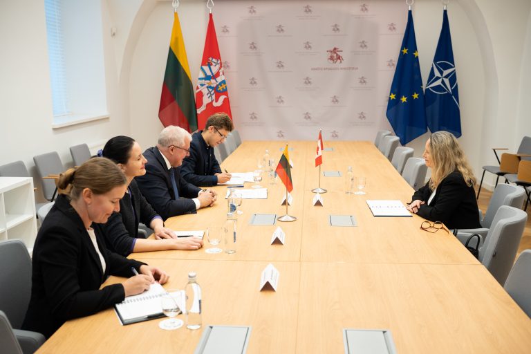 A. Anušauskas: Lietuvos karinis bendradarbiavimas su Kanada nuo šiol bus glaudesnis