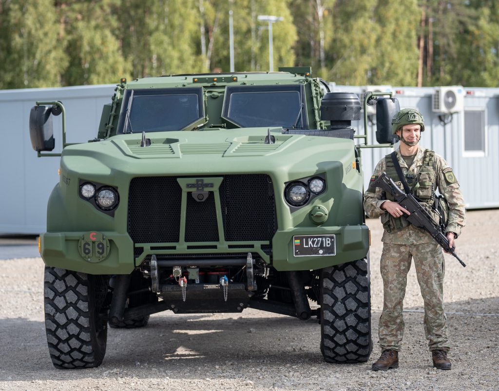 NATO ekspertai įvertino Lietuvos gynybos pažangą: mūsų kariuomenė atitinka aukštus NATO standartus