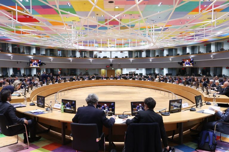Europos Sąjungos gynybos ministrų susitikime – raginimas tęsti nenutrūkstamą karinę paramą Ukrainai