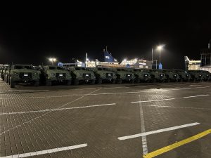  Baigtas pirmasis JLTV įsigijimo etapas: į Lietuvą pristatyti visi šarvuoti visureigiai