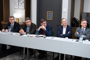  Vilniuje – apskritojo stalo diskusija apie Lietuvos ir Vokietijos gynybos bendradarbiavimą