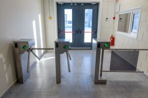  Lietuvos kariuomenei perduodami raktai nuo dviejų naujų karinių miestelių – Rokantiškių ir Pajūrio